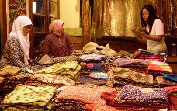 kampoeng-batik-laweyan-destinasi-wisata-fashion-solo