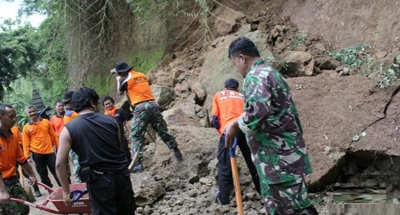 terus-diguyur-hujan-tanah-longsor-di-boyolali