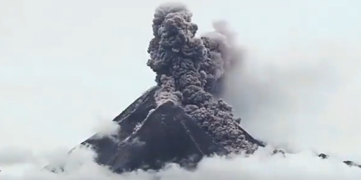 Merapi Meletus